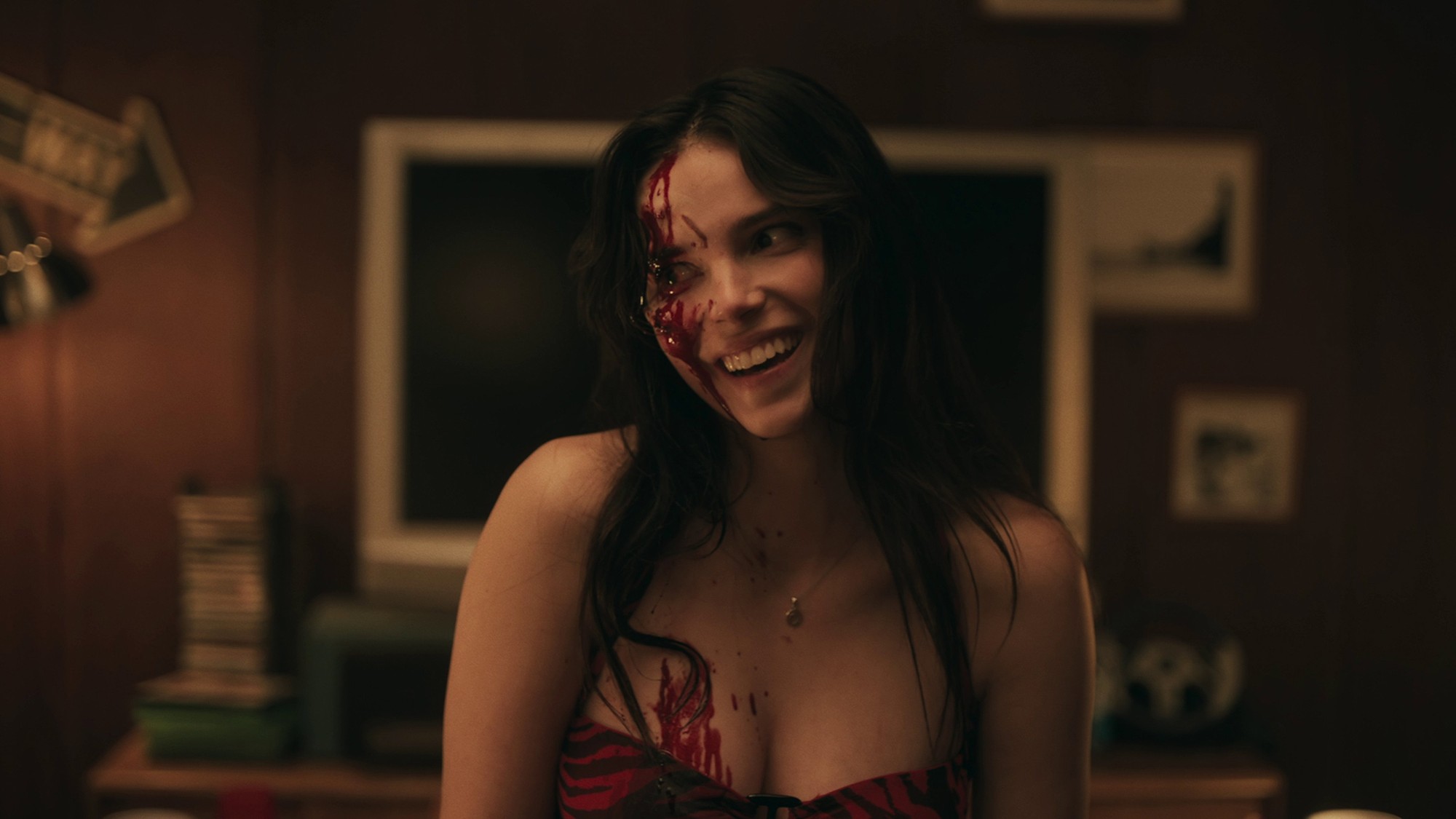 Imagen promocional de ‘Obsession’ (2026), la película que impulsó a Curry Barker